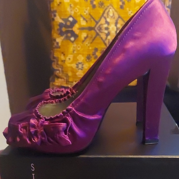 Seven7 Purple Peep Toe Heels - Picture 5 of 9